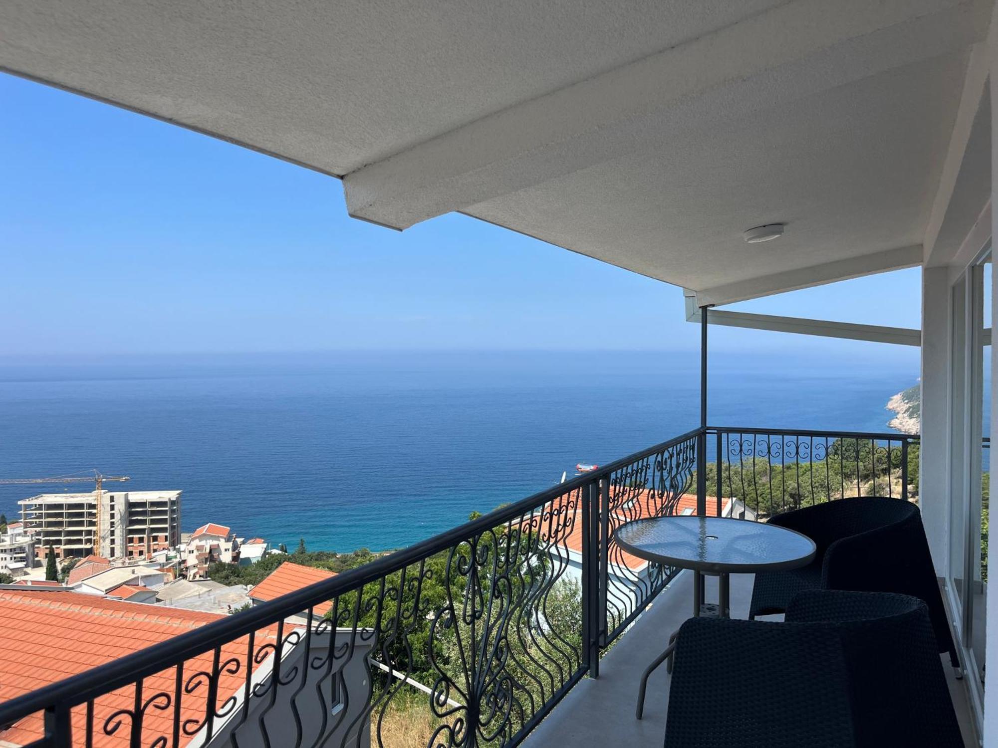 Apartment Light House Dobra Voda Esterno foto