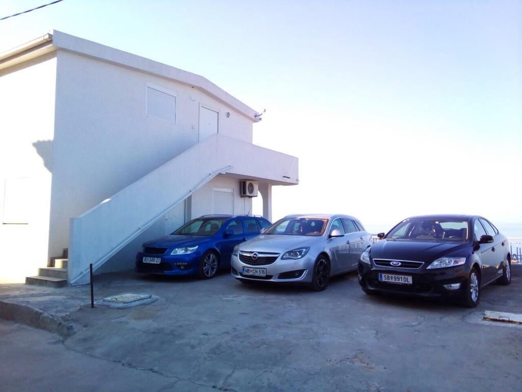Apartment Light House Dobra Voda Esterno foto